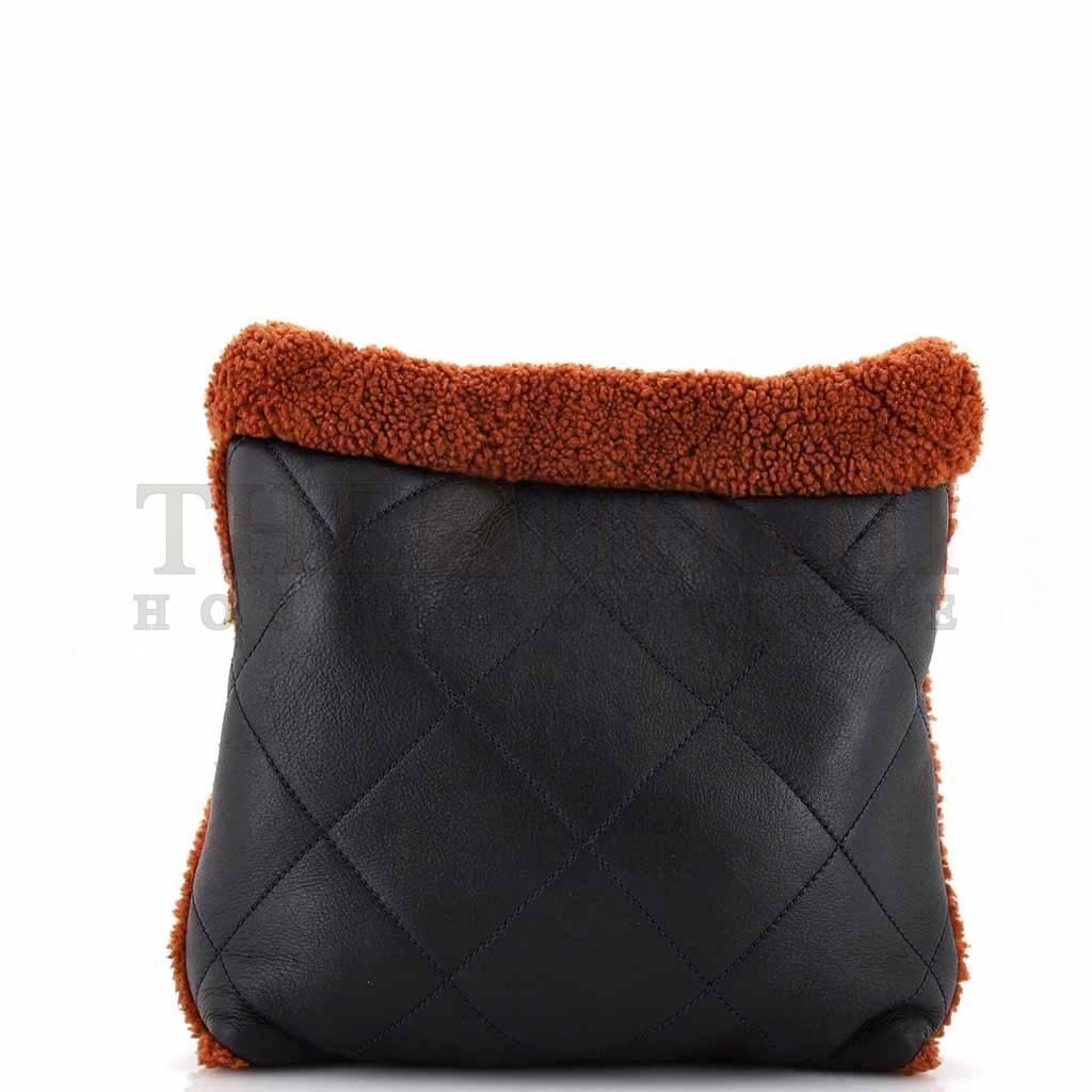 Ch**el 22 CHAIN HOBO QUILTED LAMBSKIN WITH SHEARLING SMALL (37*35*7cm) Master Quality