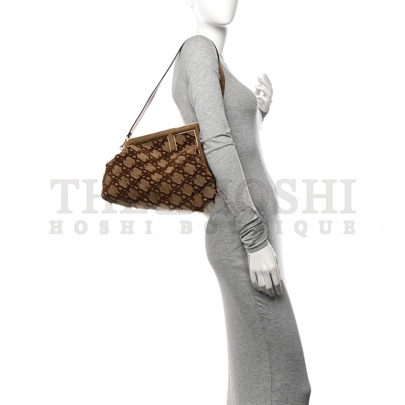 F**di CAMOSCIO KARLIGRAPHY EMBROIDERED MEDIUM FIRST CAMEL (32.5*23.5*15cm) Master Quality