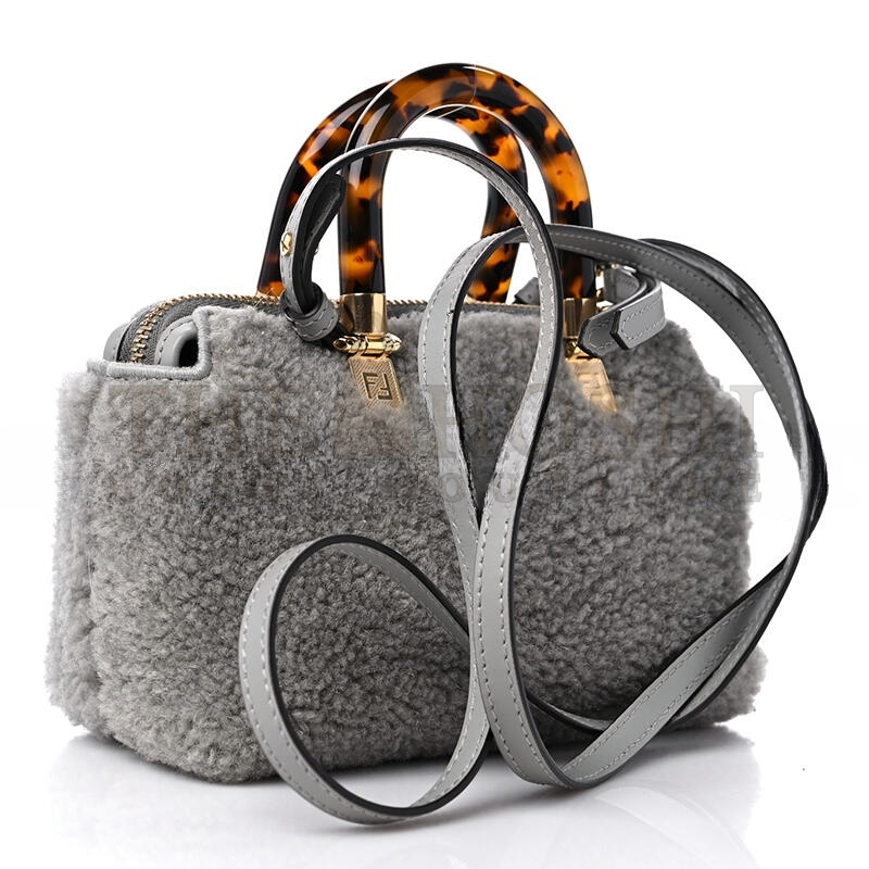 F**di MINI BY THE WAY TOP HANDLE BOSTON GHIACCIO 8BS067ALP2F1CKX (17*12*8cm) Master Quality