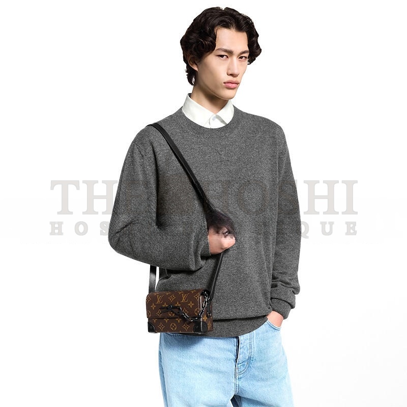 L0vis Vvtt0n STEAMER WEARABLE WALLET M83613 (18*11*7cm) Master Quality