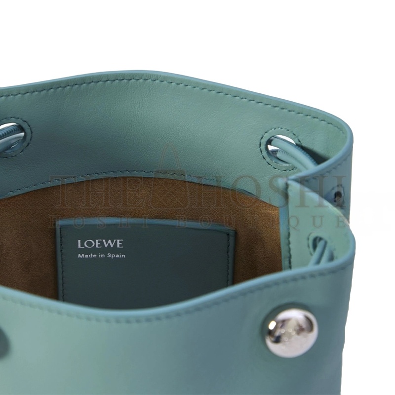 L0ew* PEBBLE POUCH IN SMOOTH CALFSKIN CANBSPPX01 (21.5*17*7cm) Master Quality