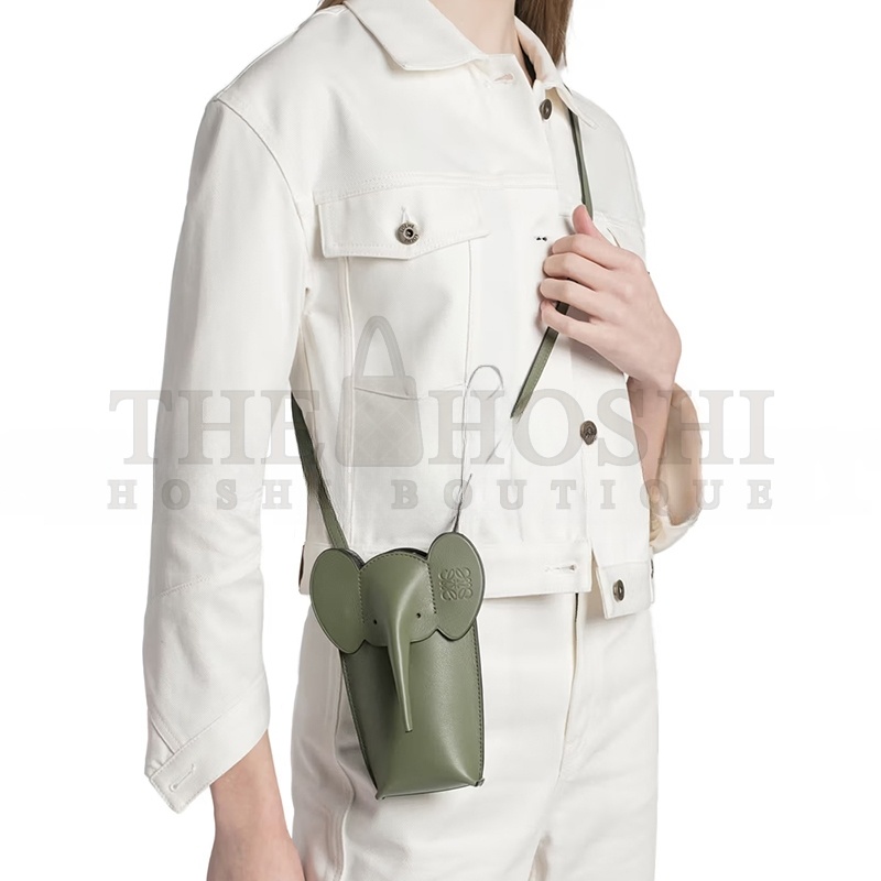 L0ew* ELEPHANT POCKET IN CLASSIC CALFSKIN C623B02X03 (18*8*4cm) Master Quality