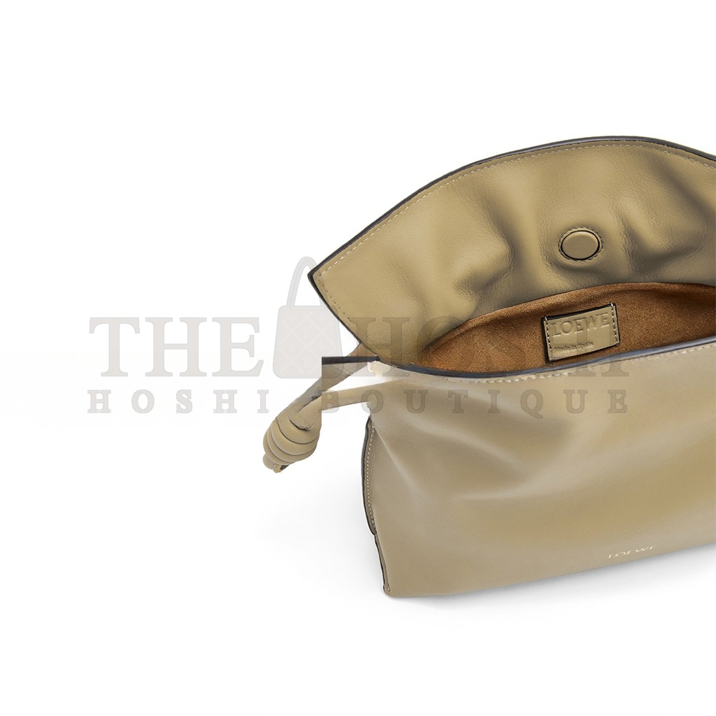 L0ew* MINI FLAMENCO CLUTCH IN NAPPA CALFSKIN 0010965986(23.9*18*9cm) Master Quality