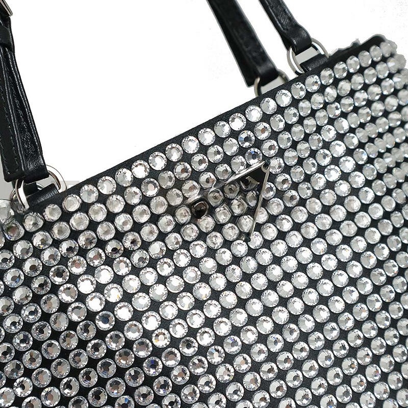 Pra*a TRIANGLE CHAIN SHOULDER BAG 1BA253 (20*18cm) Master Quality