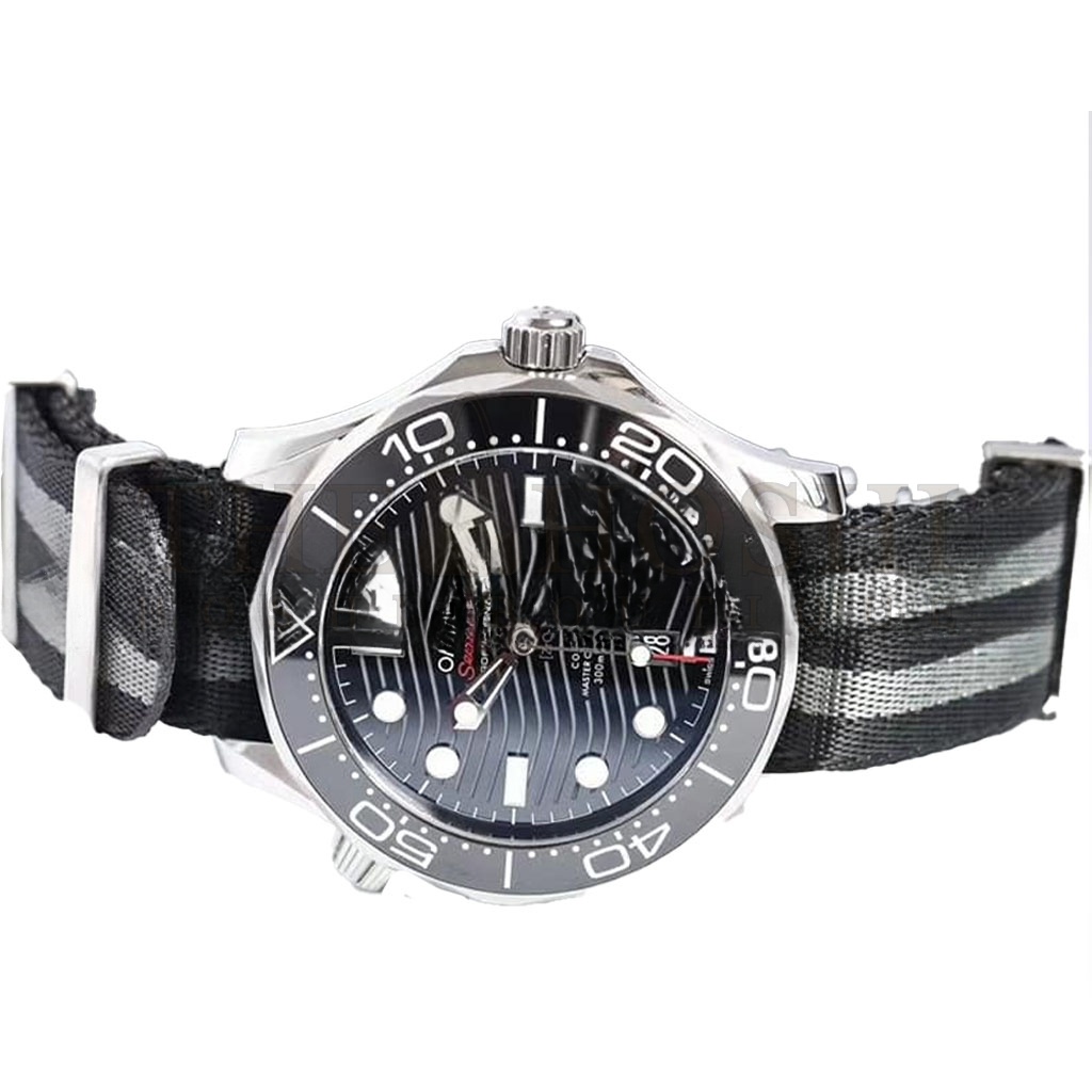 0me*ga SEAMASTER SEAMASTER PLANET OCEAN 300M 42MM WATCH 210.30.42.20.01.001 Master Quality